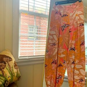 Victoria’s Secret butterfly flows lounge pants 🦋